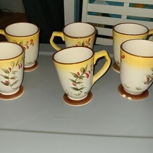 Better Homes And Gardens Tuscan Retreat Footed Mugs